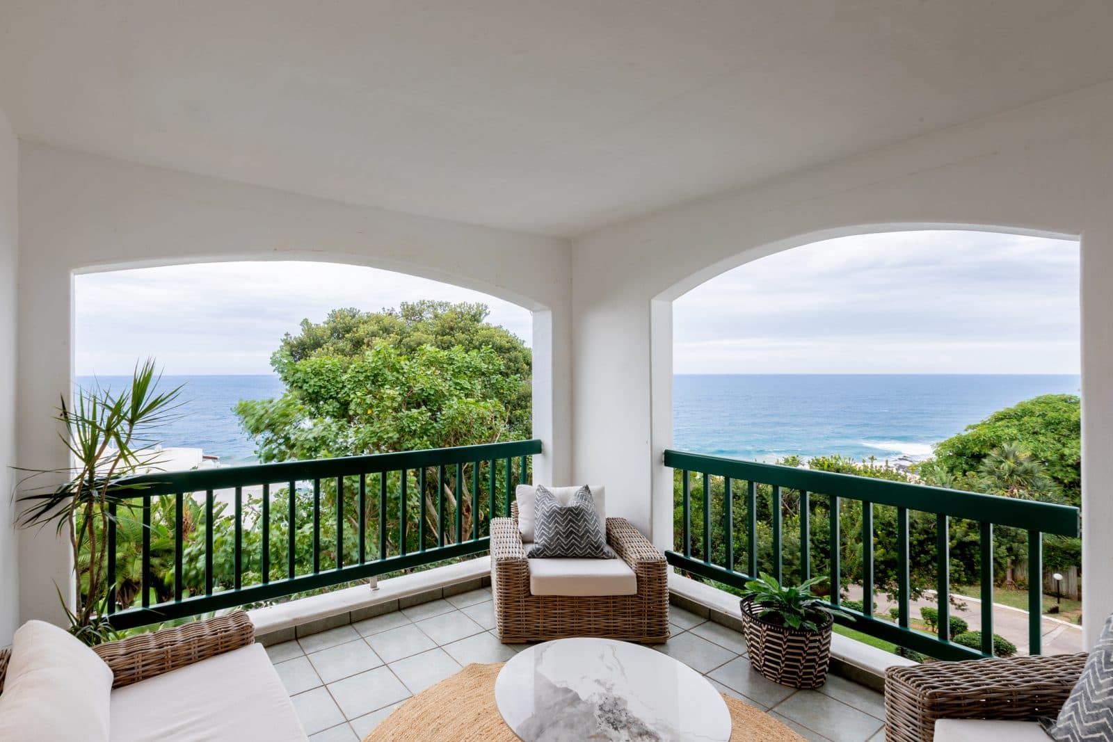 Terrace arches over the ocean